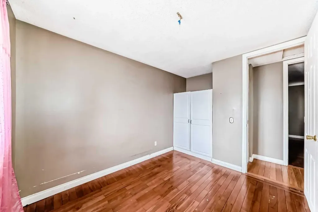 660 Malvern Drive NE Calgary AB T2A 5P5