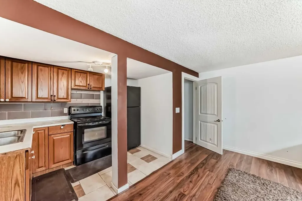 660 Malvern Drive NE Calgary AB T2A 5P5