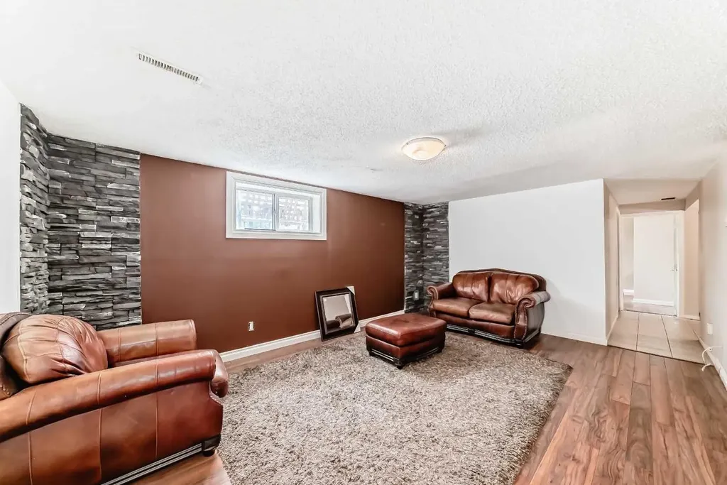 660 Malvern Drive NE Calgary AB T2A 5P5