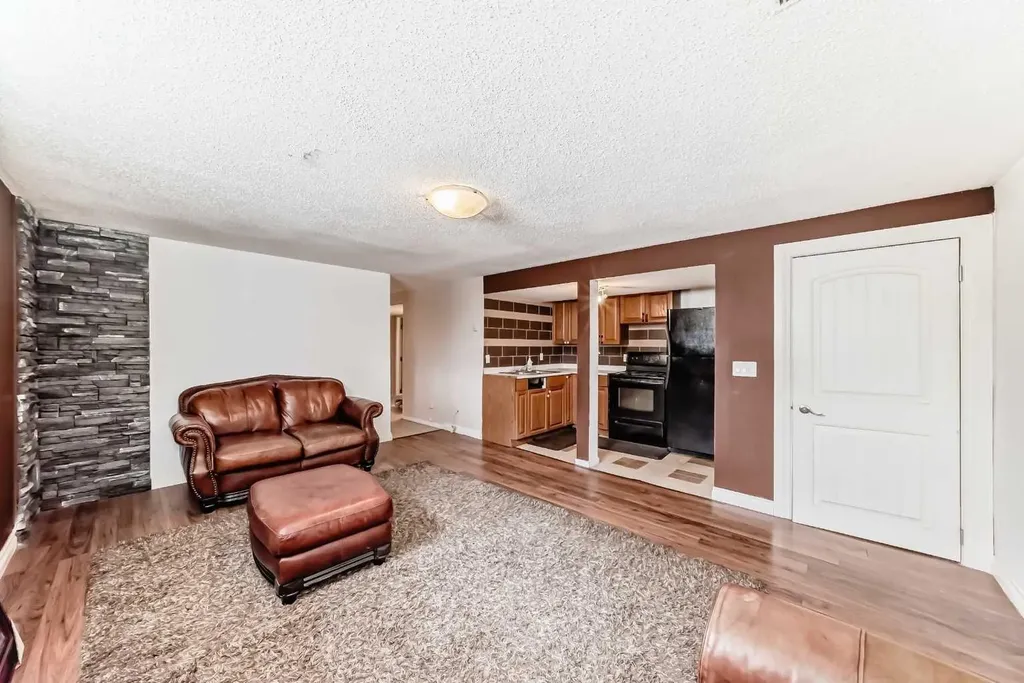 660 Malvern Drive NE Calgary AB T2A 5P5