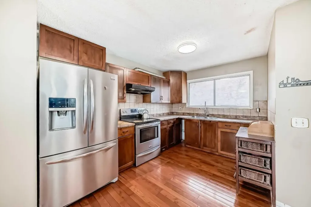 660 Malvern Drive NE Calgary AB T2A 5P5
