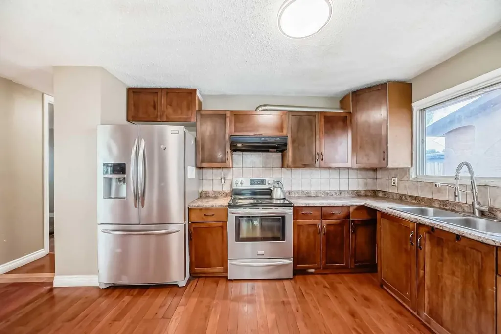 660 Malvern Drive NE Calgary AB T2A 5P5