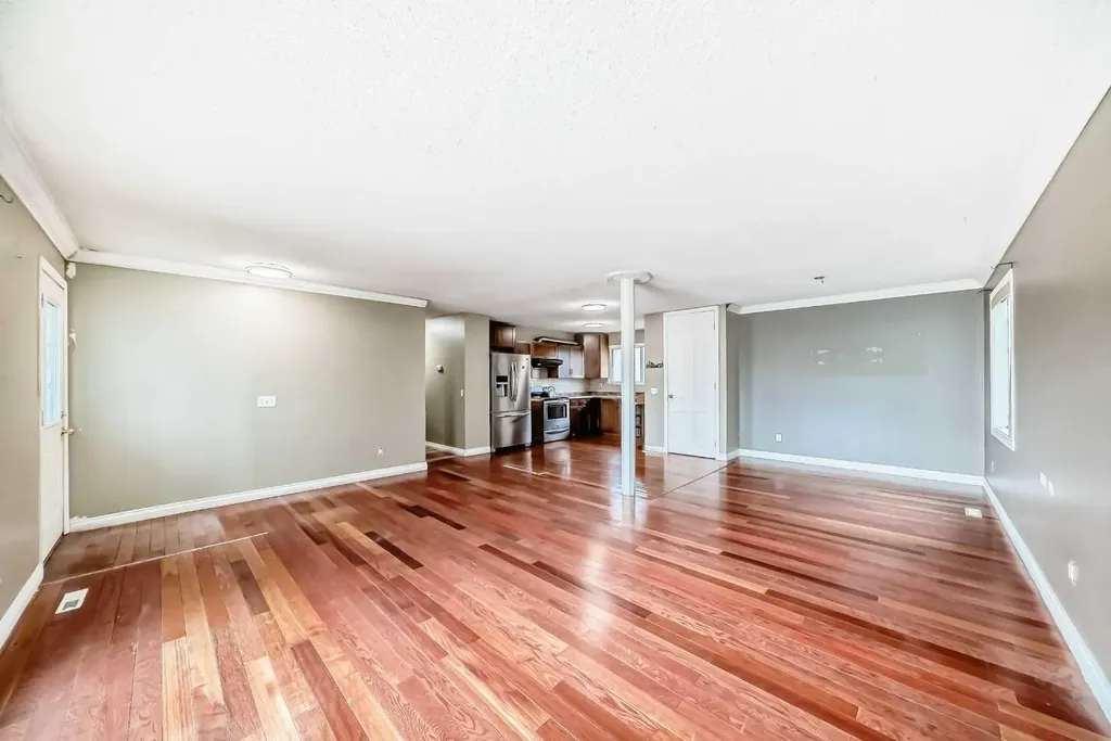 660 Malvern Drive NE Calgary AB T2A 5P5