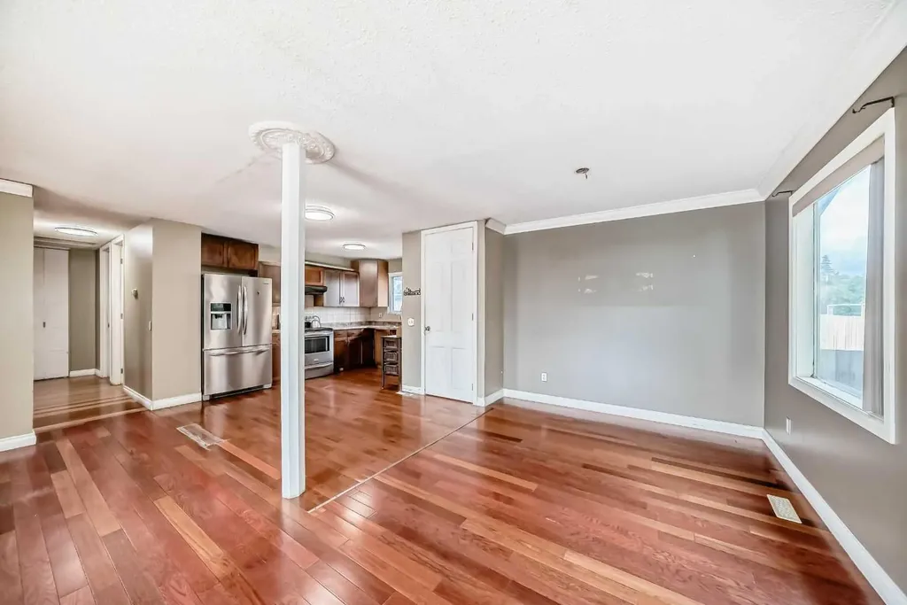 660 Malvern Drive NE Calgary AB T2A 5P5