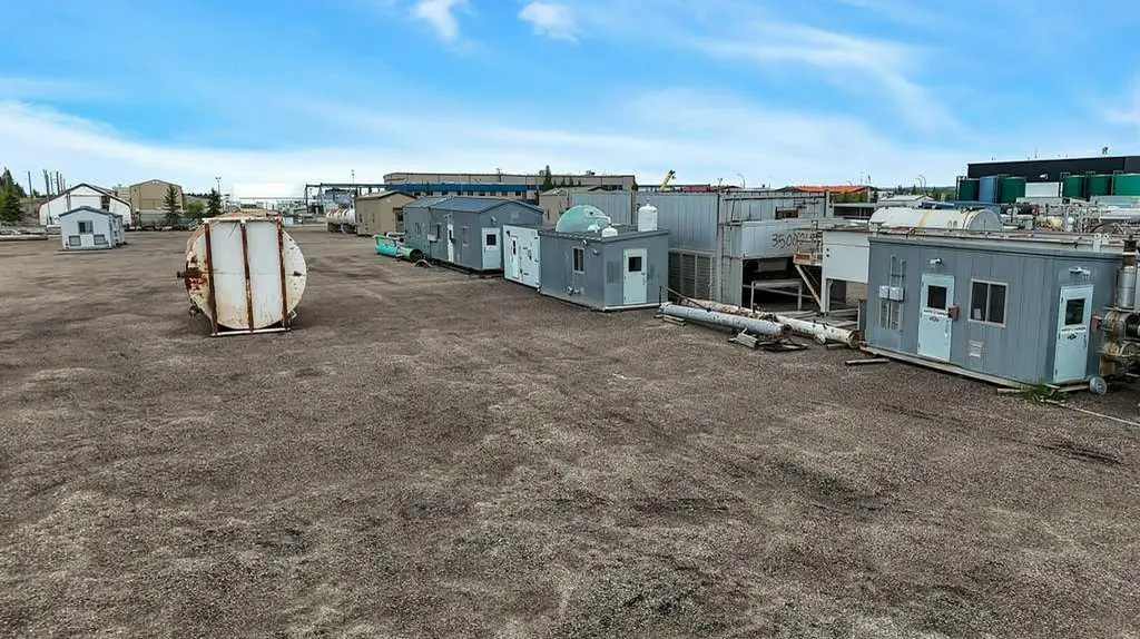 57 Mckenzie Drive Rural Red Deer County AB T4S 2H4