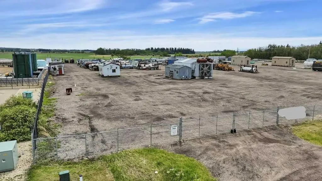 53 Mckenzie Drive Rural Red Deer County AB T4S 2H4