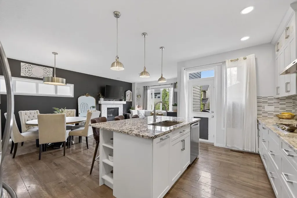 51 Appaloosa Gardens Cochrane AB T4C2M3