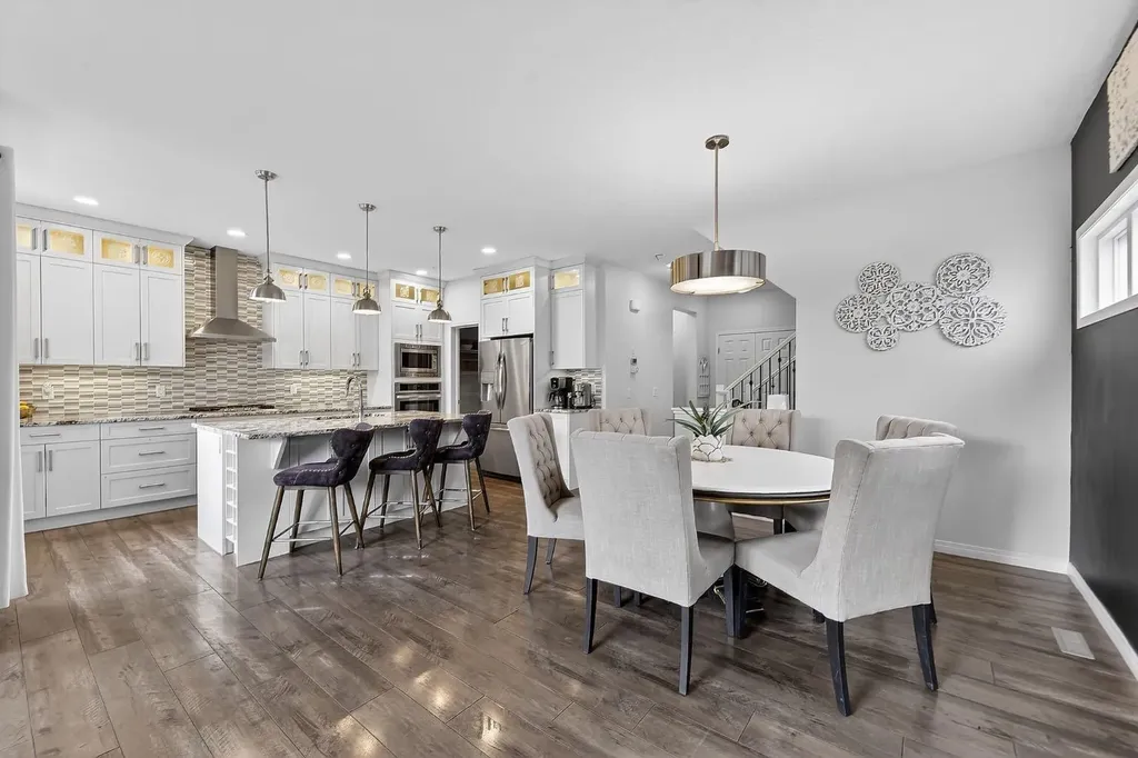 51 Appaloosa Gardens Cochrane AB T4C2M3