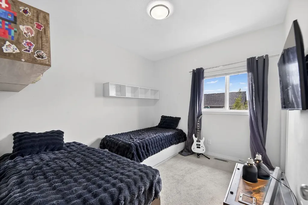51 Appaloosa Gardens Cochrane AB T4C2M3