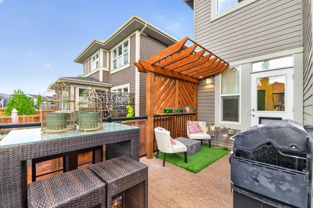 51 Appaloosa Gardens Cochrane AB T4C2M3