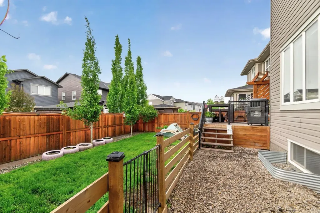 51 Appaloosa Gardens Cochrane AB T4C2M3
