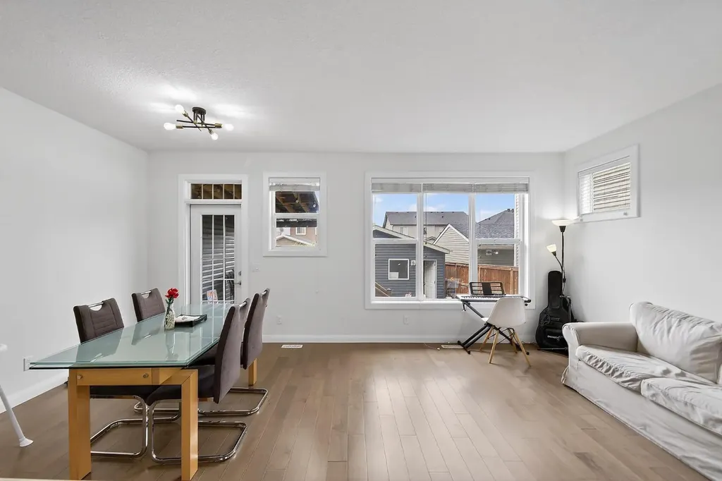 117 Ravenstern Crescent SE Airdrie AB T4A0W4