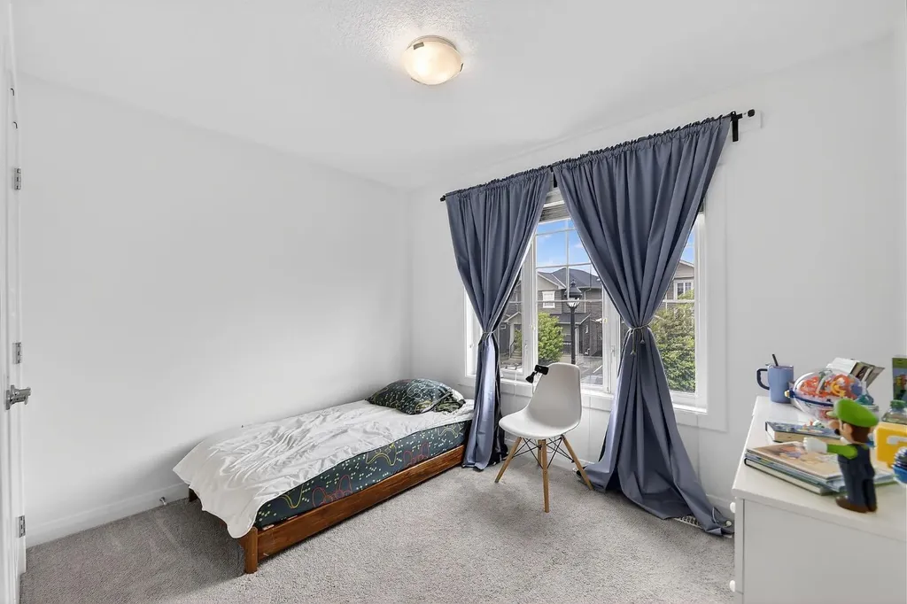 117 Ravenstern Crescent SE Airdrie AB T4A0W4