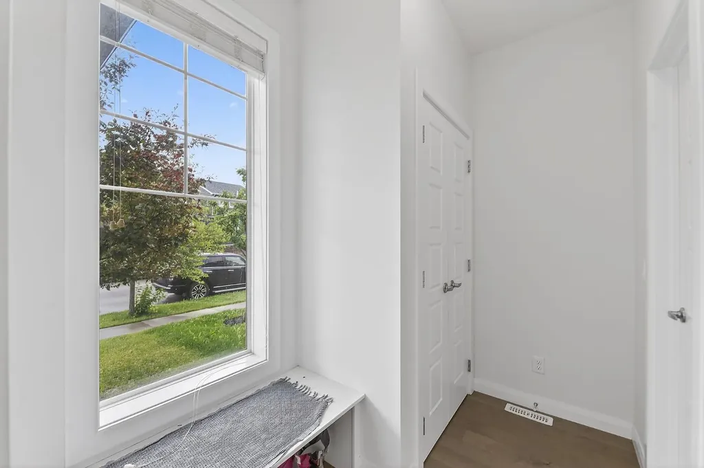 117 Ravenstern Crescent Airdrie AB T4A0W4