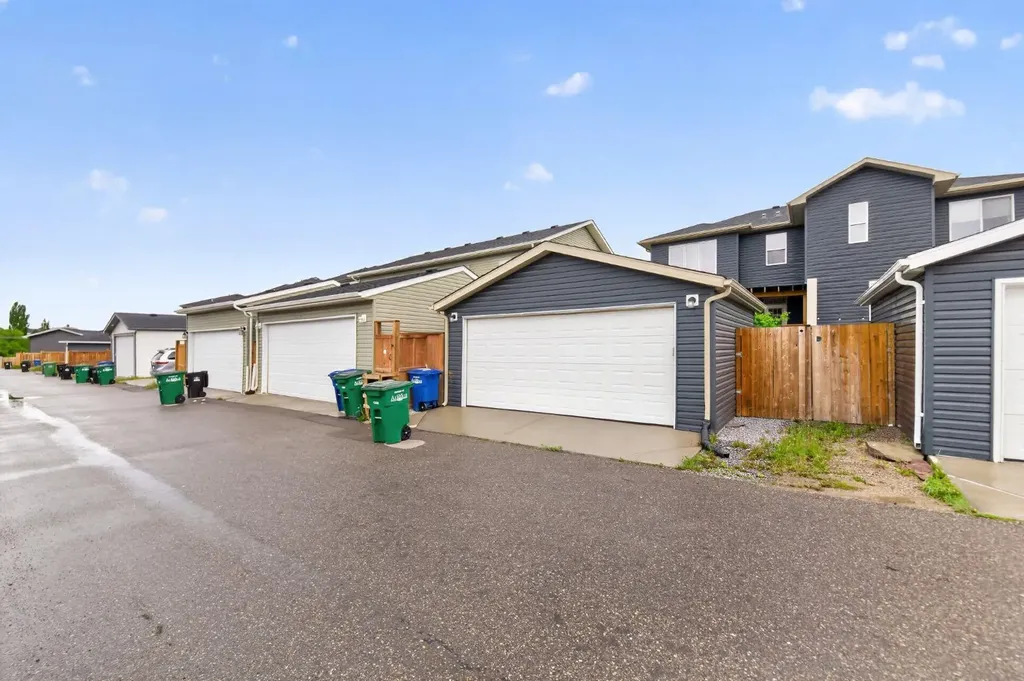 117 Ravenstern Crescent SE Airdrie AB T4A0W4