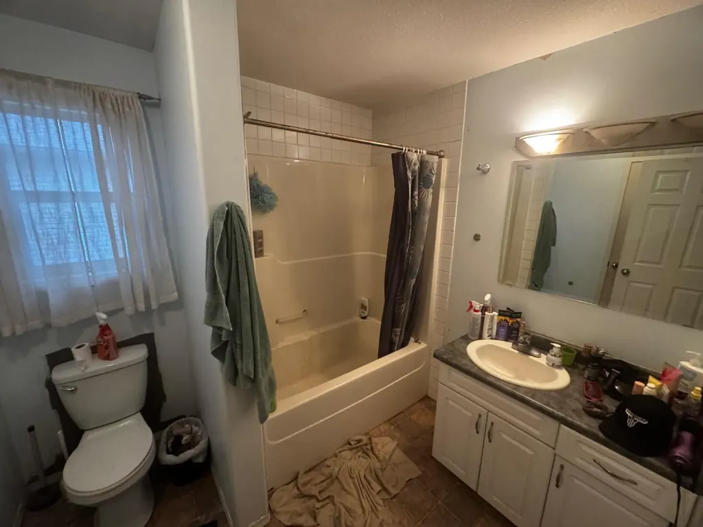 6313 88a Street Grande Prairie AB T8W2V3