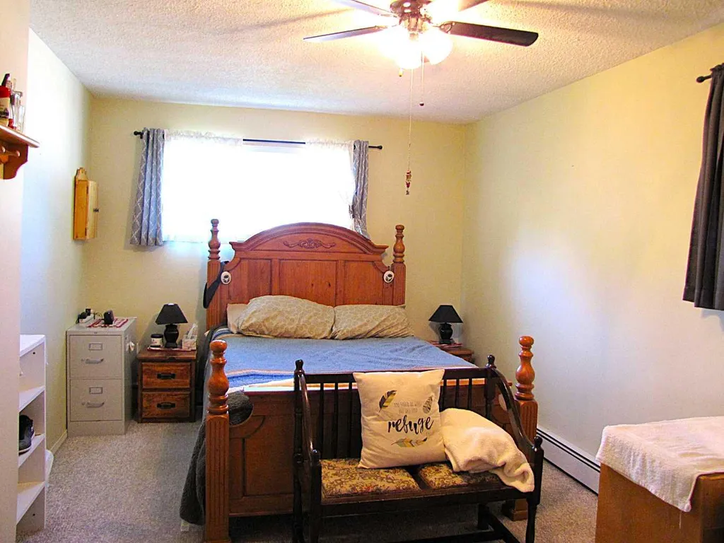 4923 52 Avenue Taber AB T1G 1H6