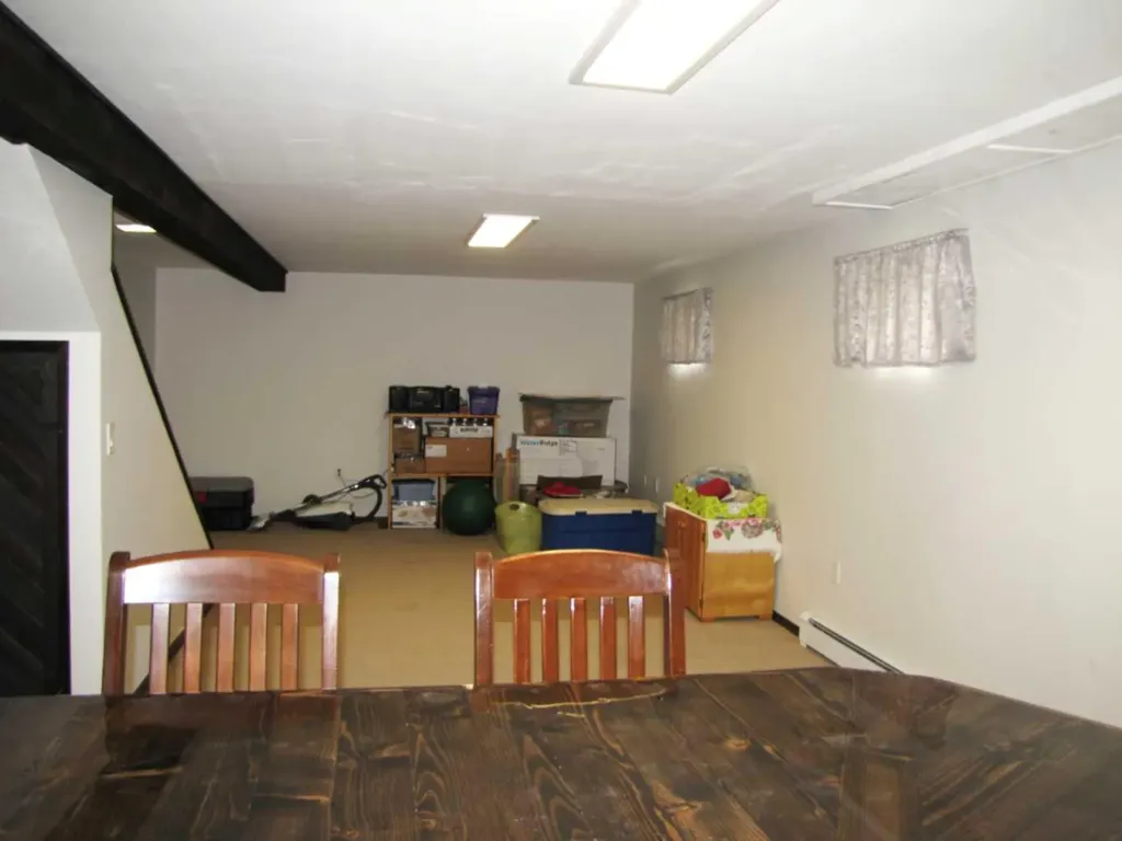 4923 52 Avenue Taber AB T1G 1H6