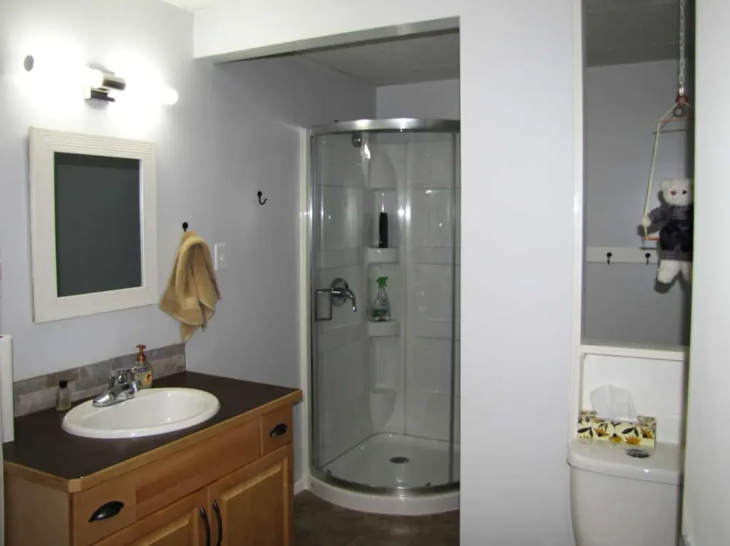 4923 52 Avenue Taber AB T1G 1H6
