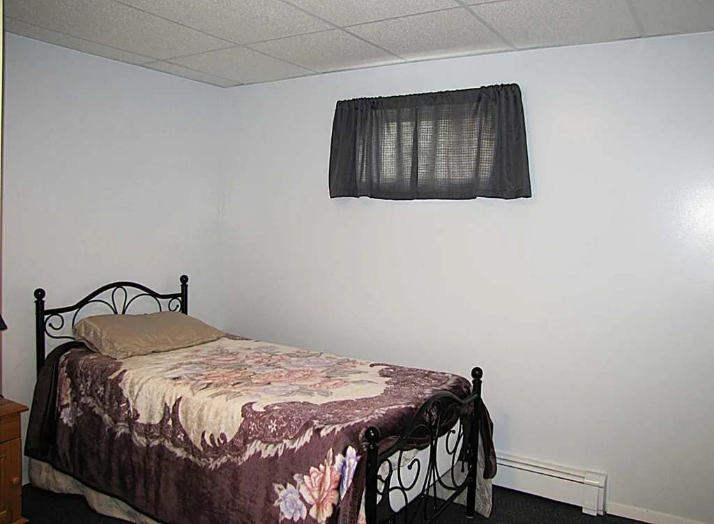 4923 52 Avenue Taber AB T1G 1H6