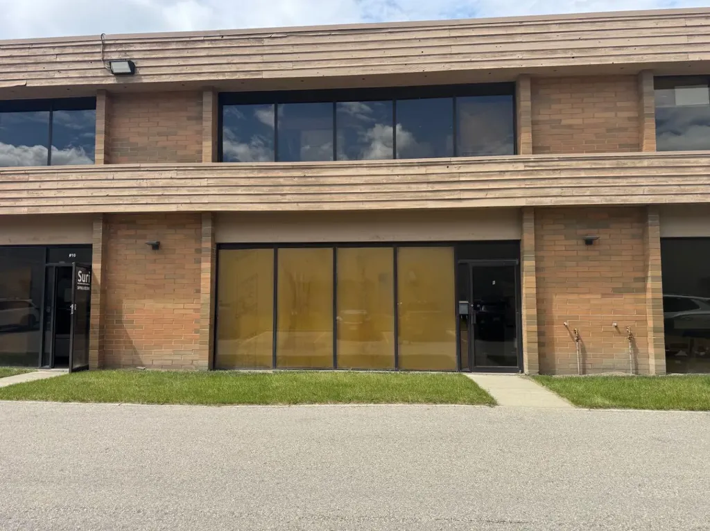 4045 74 Avenue SE Calgary AB T2C 2H9