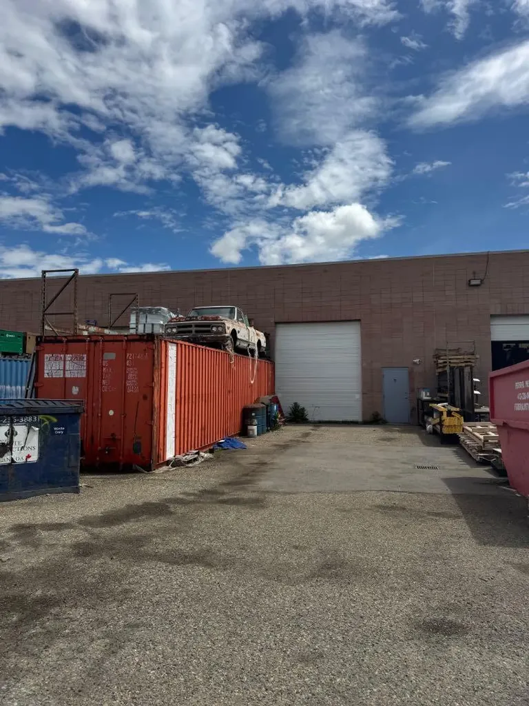 4045 74 Avenue SE Calgary AB T2C 2H9
