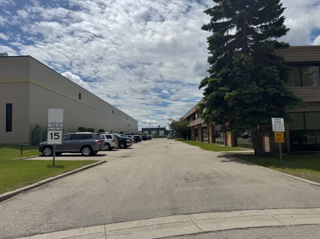 4045 74 Avenue SE Calgary AB T2C 2H9