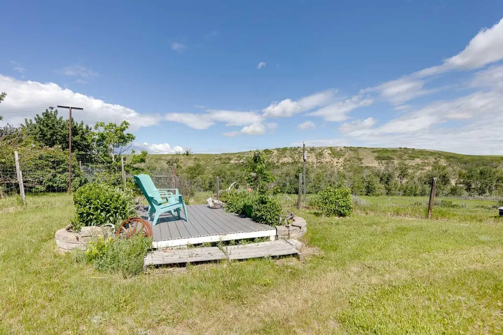 64064 610 Avenue W Rural Foothills County AB T1V 1N2