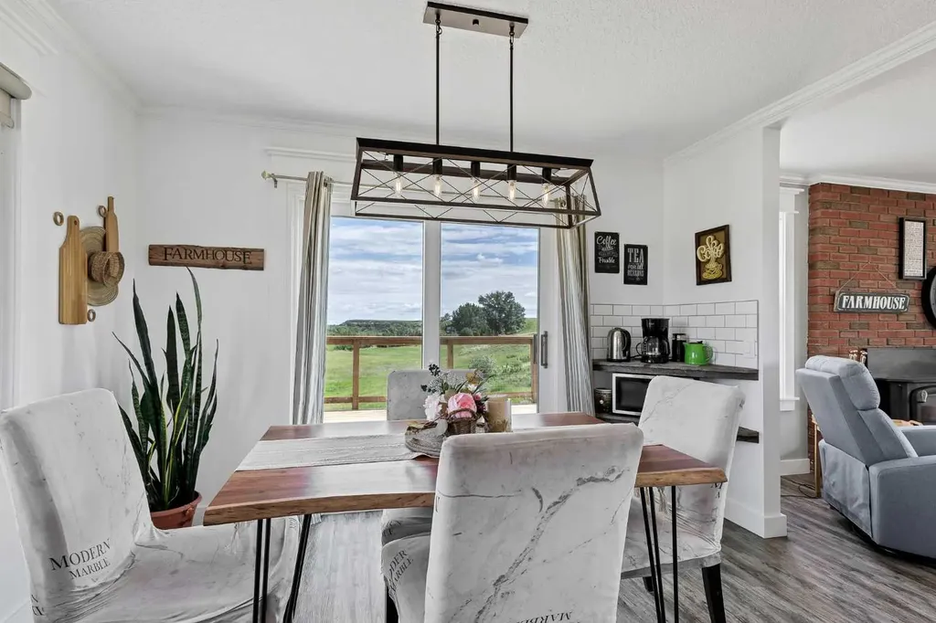 64064 610 Avenue W Rural Foothills County AB T1V 1N2