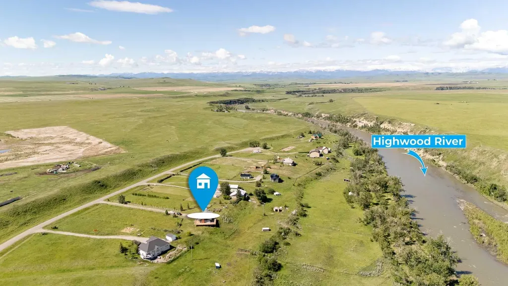 64064 610 Avenue W Rural Foothills County AB T1V 1N2