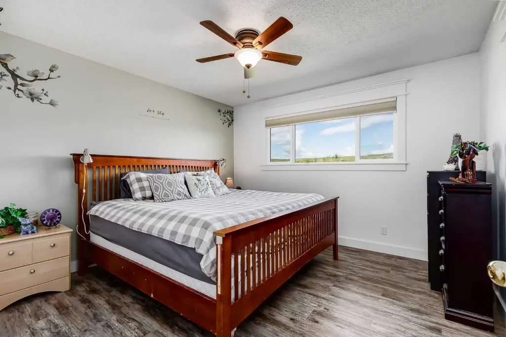 64064 610 Avenue W Rural Foothills County AB T1V 1N2