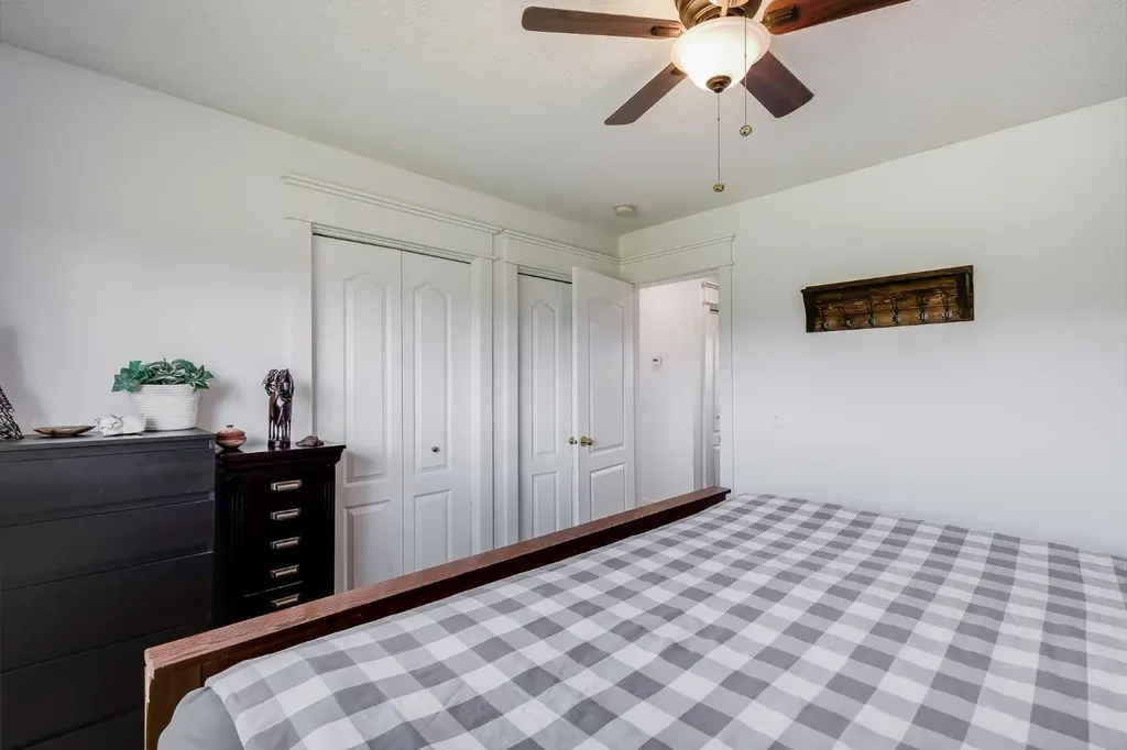 64064 610 Avenue W Rural Foothills County AB T1V 1N2