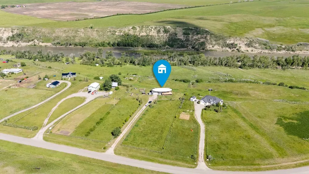 64064 610 Avenue W Rural Foothills County AB T1V 1N2