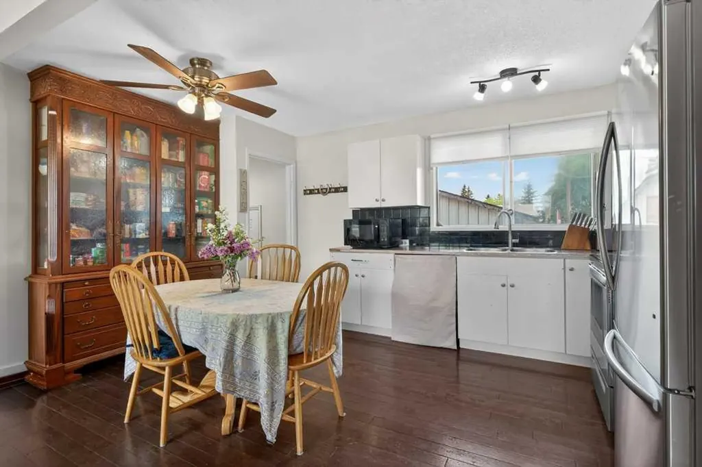 1308 Pensacola Way SE Calgary AB T2A2H2