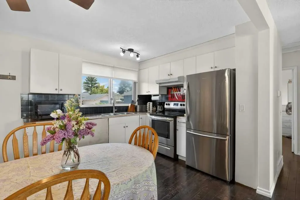 1308 Pensacola Way SE Calgary AB T2A2H2