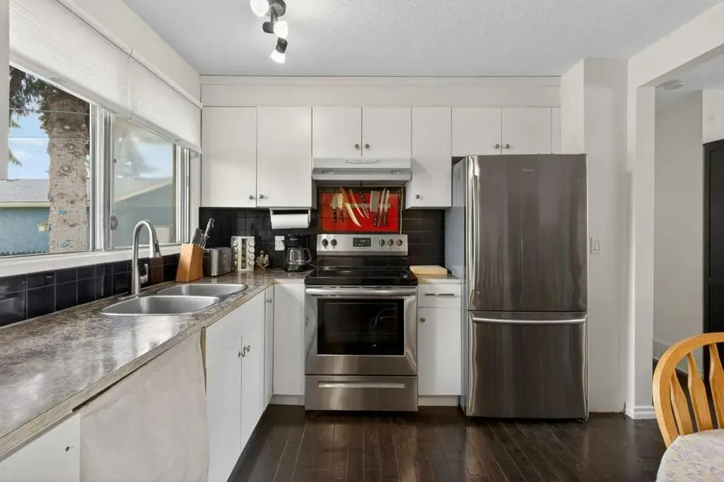 1308 Pensacola Way SE Calgary AB T2A2H2
