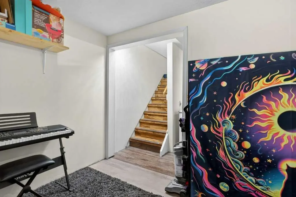 1308 Pensacola Way SE Calgary AB T2A2H2