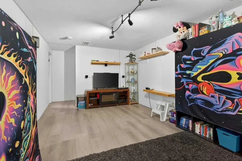 1308 Pensacola Way SE Calgary AB T2A2H2