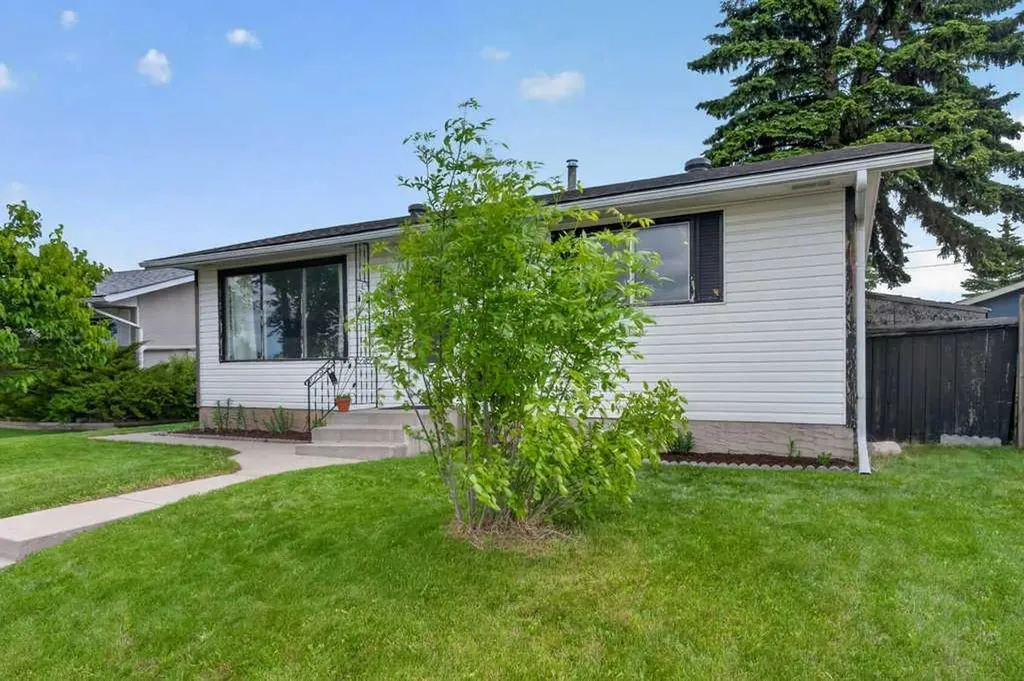 1308 Pensacola Way SE Calgary AB T2A2H2