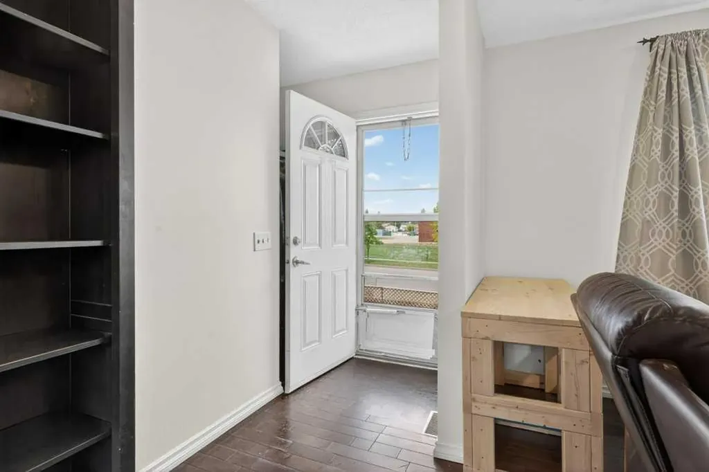 1308 Pensacola Way SE Calgary AB T2A2H2