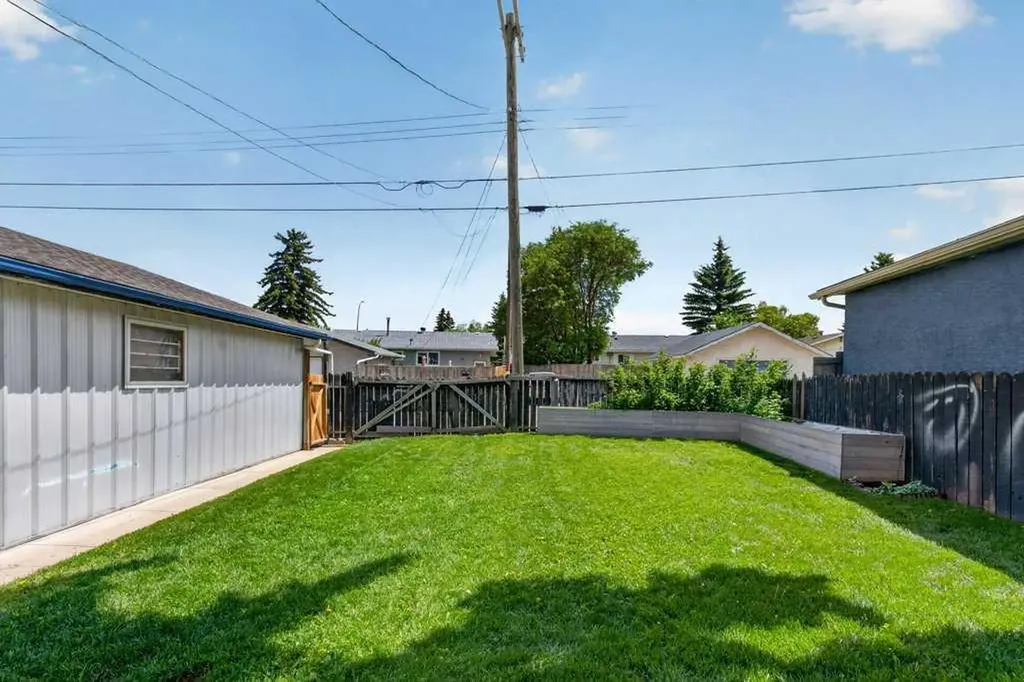 1308 Pensacola Way SE Calgary AB T2A2H2