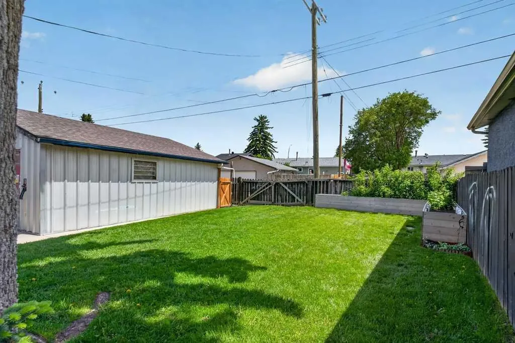 1308 Pensacola Way SE Calgary AB T2A2H2