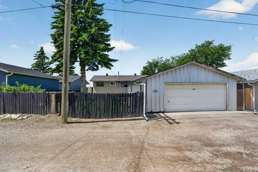 1308 Pensacola Way SE Calgary AB T2A2H2