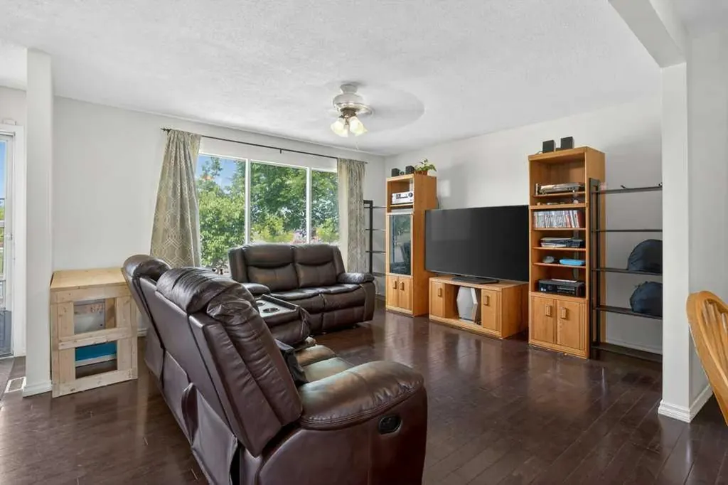 1308 Pensacola Way SE Calgary AB T2A2H2