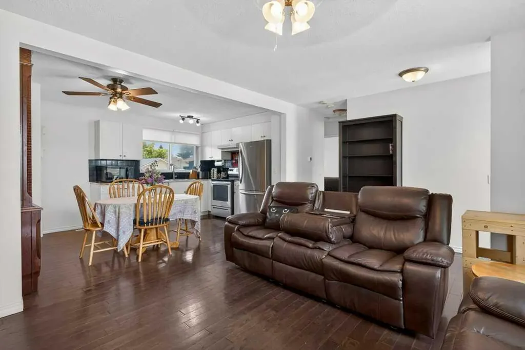1308 Pensacola Way SE Calgary AB T2A2H2