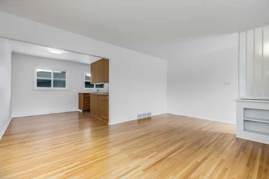 132 Haysboro Crescent SW Calgary AB T2V 3G3