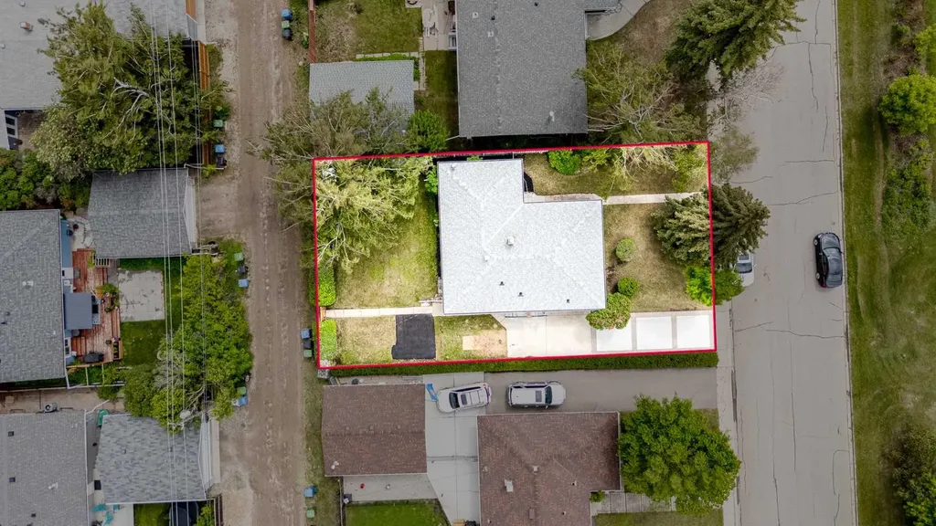 132 Haysboro Crescent SW Calgary AB T2V 3G3