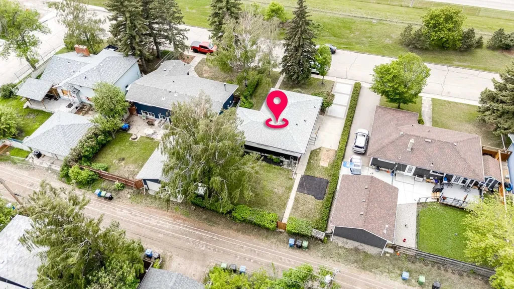 132 Haysboro Crescent SW Calgary AB T2V 3G3