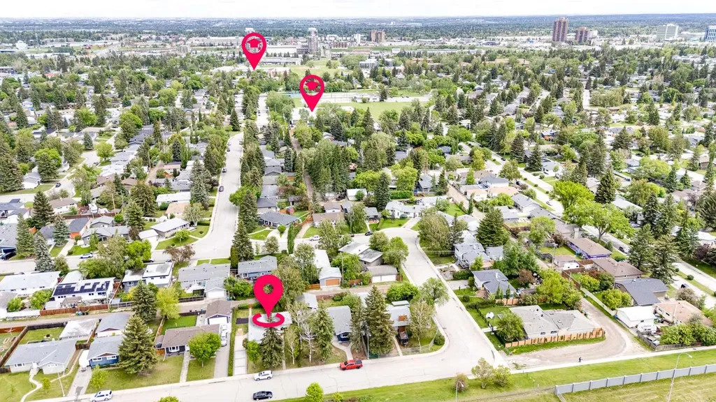 132 Haysboro Crescent SW Calgary AB T2V 3G3