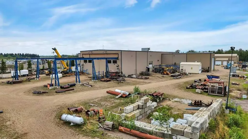 22 Mckenzie Drive Rural Red Deer County AB T4S 2H4